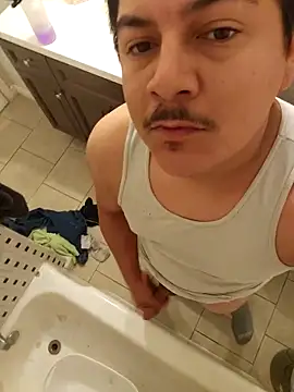 Snapshot of Biglou97 chatting on 02/14/26, 12:57 Biglou97 online show from 02/14/26, 12:57