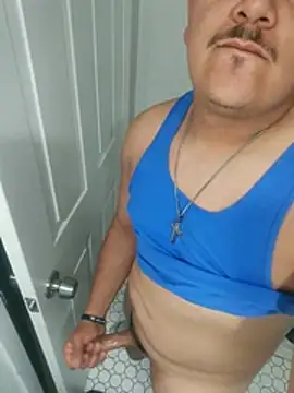 Snapshot of Biglou97 chatting on 02/18/26, 10:17 Biglou97 online show from 02/18/26, 10:17