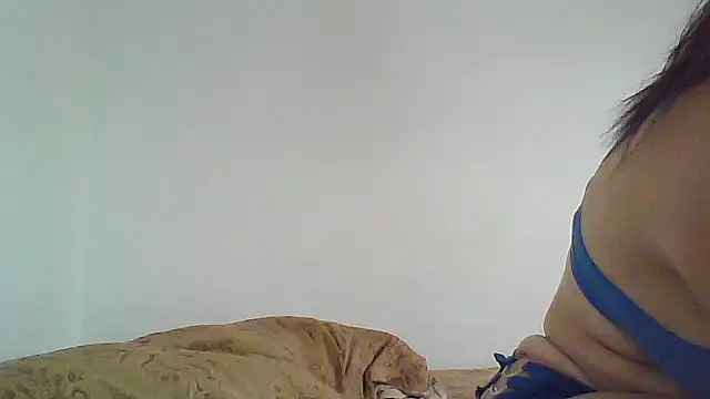 Snapshot of naiaratobon__ chatting on 11/11/25, 09:48 naiaratobon online show from 11/11/25, 09:48