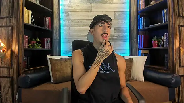 Snapshot of Donovan_Desmond chatting on 10/09/25, 07:56 Donovan Desmond online show from 10/09/25, 07:56