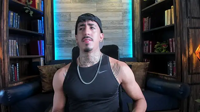 Snapshot of Donovan_Desmond chatting on 10/23/25, 08:40 Donovan Desmond online show from 10/23/25, 08:40