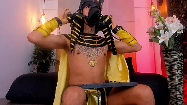 Snapshot of Donovan_Desmond chatting on 10/31/25, 07:53 Donovan Desmond online show from 10/31/25, 07:53