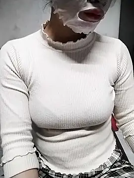 Mie rose online show from 11/22/25, 12:31