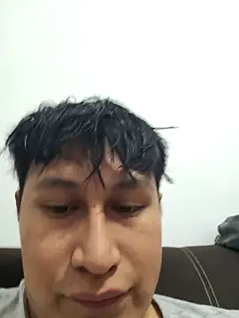 Snapshot of surdotravieso chatting on 10/09/25, 10:41 surdotravieso online show from 10/09/25, 10:41