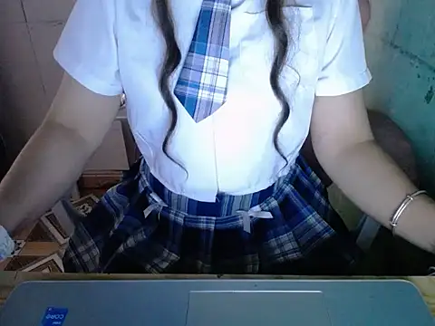 ahoa Tk online show from 04/18/26, 05:44