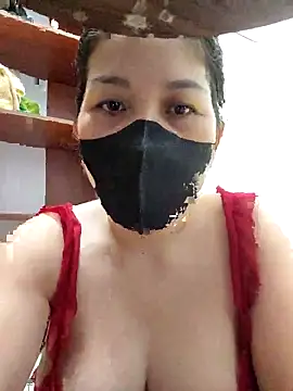 Snapshot of Ladymlem chatting on 11/11/25, 03:17 Ladymlem online show from 11/11/25, 03:17