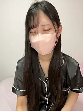 Snapshot of noa_uxu chatting on 09/09/25, 01:05 noa uxu online show from 09/09/25, 01:05