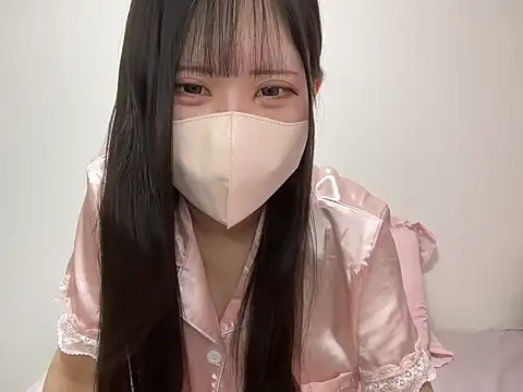 Snapshot of noa_uxu chatting on 11/06/25, 03:07 noa uxu online show from 11/06/25, 03:07