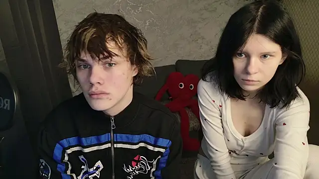 Snapshot of Bonnie_And_C1yde chatting on 03/07/26, 05:04 Bonnie And C1yde online show from 03/07/26, 05:04