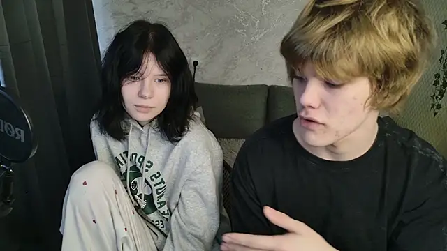 Snapshot of Bonnie_And_C1yde chatting on 03/22/26, 05:11 Bonnie And C1yde online show from 03/22/26, 05:11