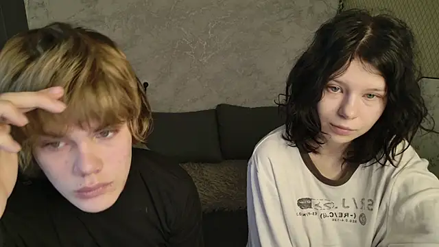 Snapshot of Bonnie_And_C1yde chatting on 04/01/26, 05:08 Bonnie And C1yde online show from 04/01/26, 05:08