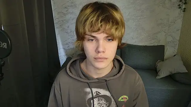 Snapshot of Bonnie_And_C1yde chatting on 04/05/26, 05:15 Bonnie And C1yde online show from 04/05/26, 05:15