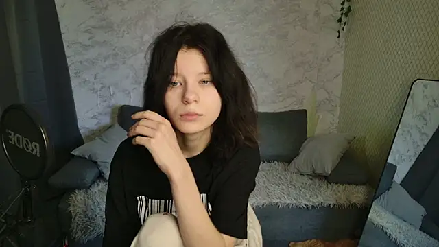 Snapshot of Bonnie_And_C1yde chatting on 04/13/26, 05:02 Bonnie And C1yde online show from 04/13/26, 05:02