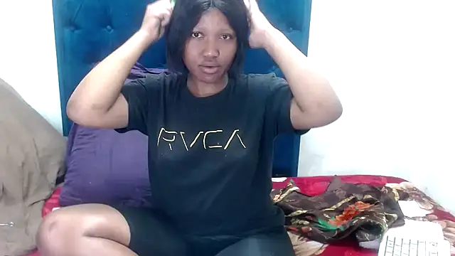 BUNNYCHOWX28 online show from 11/24/25, 09:58