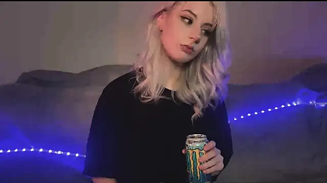 snowy lisa online show from 02/03/26, 11:59