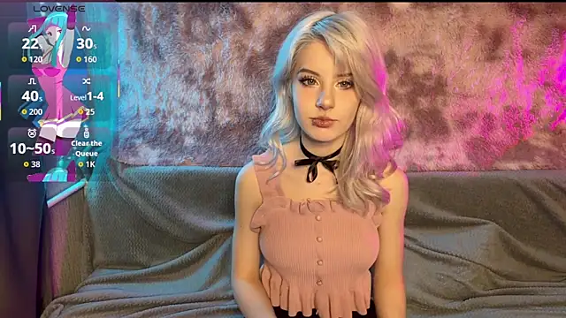 Snapshot of snowy_lisa chatting on 03/14/26, 02:44 snowy lisa online show from 03/14/26, 02:44