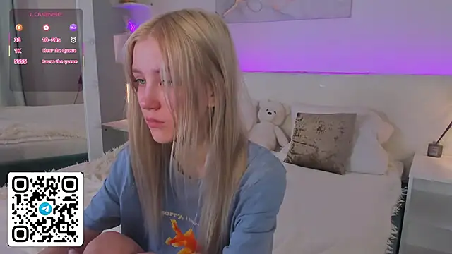 Snapshot of Anellyball chatting on 04/01/26, 01:41 Anellyball online show from 04/01/26, 01:41