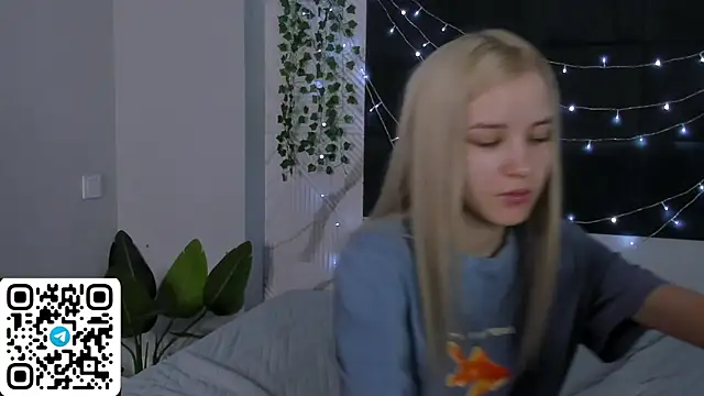 Snapshot of Anellyball chatting on 04/02/26, 09:29 Anellyball online show from 04/02/26, 09:29