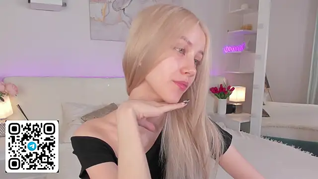 Snapshot of Anellyball chatting on 04/03/26, 09:40 Anellyball online show from 04/03/26, 09:40