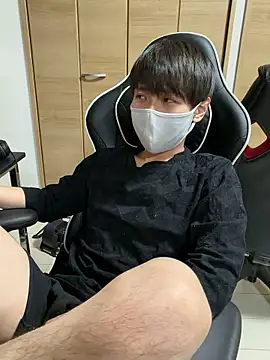 Snapshot of jiji9253 chatting on 04/07/26, 01:44 jiji9253 online show from 04/07/26, 01:44