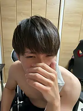 Snapshot of jiji9253 chatting on 04/11/26, 01:15 jiji9253 online show from 04/11/26, 01:15