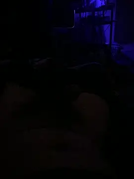 Snapshot of gucky25 chatting on 02/05/26, 01:27 gucky25 online show from 02/05/26, 01:27