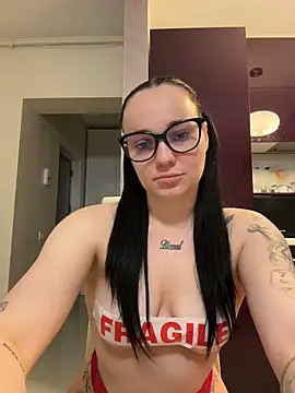 Snapshot of Baby_Eva23 chatting on 03/29/26, 05:57 Baby Eva23 online show from 03/29/26, 05:57