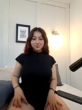 Snapshot of Nicolle_Evanss_ chatting on 03/31/26, 03:19 Nicolle Evanss online show from 03/31/26, 03:19