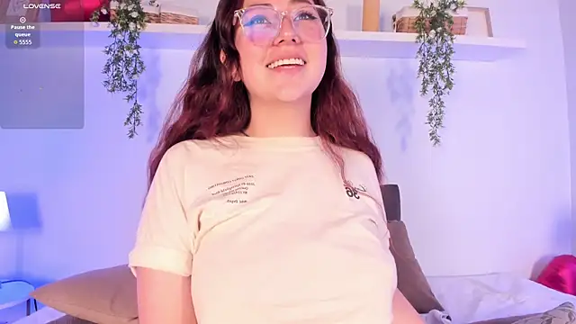 Snapshot of Nicolle_Evanss_ chatting on 04/07/26, 03:29 Nicolle Evanss online show from 04/07/26, 03:29