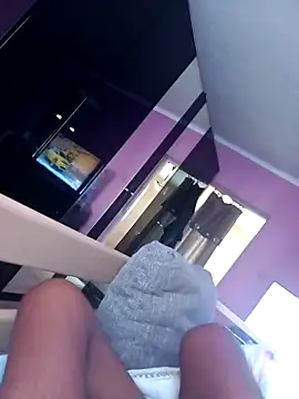 Snapshot of ScrammedHassidim chatting on 09/10/25, 06:13 ScrammedHassidim online show from 09/10/25, 06:13