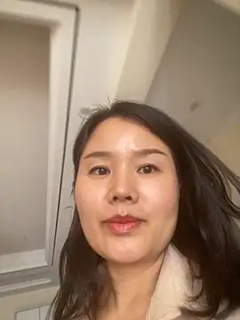 Snapshot of Mier-cn chatting on 11/13/25, 06:23 Mier-cn online show from 11/13/25, 06:23