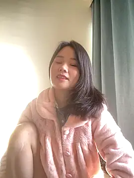 Snapshot of Mier-cn chatting on 11/25/25, 01:27 Mier-cn online show from 11/25/25, 01:27