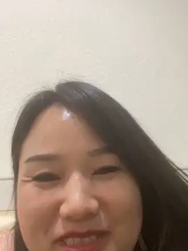 Snapshot of Mier-cn chatting on 11/25/25, 01:33 Mier-cn online show from 11/25/25, 01:33