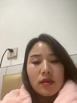 Snapshot of Mier-cn chatting on 11/28/25, 02:31 Mier-cn online show from 11/28/25, 02:31