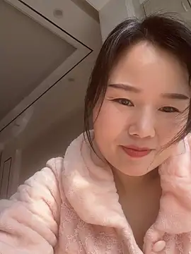 Snapshot of Mier-cn chatting on 12/16/25, 04:50 Mier-cn online show from 12/16/25, 04:50