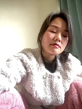 Snapshot of Mier-cn chatting on 12/18/25, 04:29 Mier-cn online show from 12/18/25, 04:29