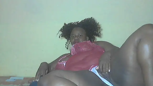 Snapshot of AnnabigpussyXO chatting on 12/01/25, 08:58 AnnabigpussyXO online show from 12/01/25, 08:58