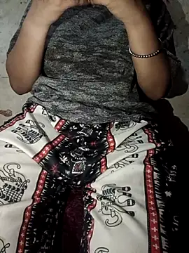 Snapshot of stomarr chatting on 04/09/26, 06:13 stomarr online show from 04/09/26, 06:13