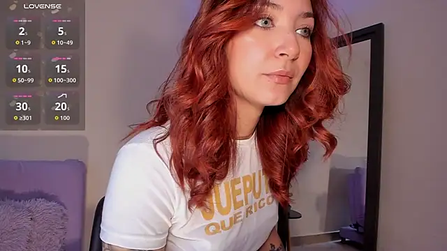 Snapshot of Isis-Blaze chatting on 11/25/25, 09:04 Isis-Blaze online show from 11/25/25, 09:04