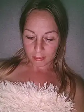 Snapshot of LunaSugarX chatting on 09/22/25, 09:17 LunaSugarX online show from 09/22/25, 09:17