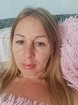 Snapshot of LunaSugarX chatting on 09/26/25, 09:46 LunaSugarX online show from 09/26/25, 09:46