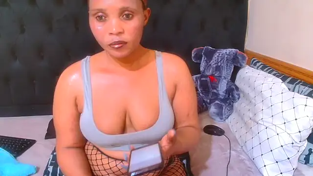 Snapshot of Sexy_PureFire chatting on 11/21/25, 12:04 Sexy PureFire online show from 11/21/25, 12:04