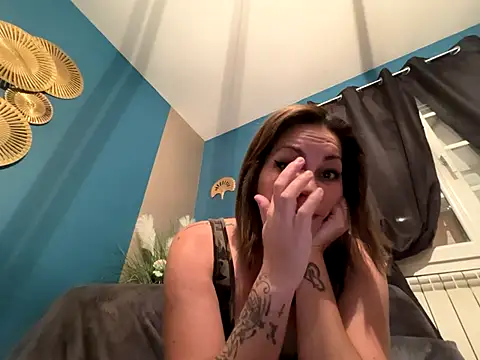 minettedusud online show from 12/05/25, 01:09