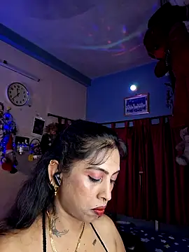 Snapshot of Love_Beauty01 chatting on 06/01/26, 05:47 Love Beauty01 online show from 06/01/26, 05:47