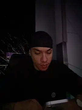 Snapshot of AlphaMasterXxx chatting on 11/05/25, 05:40 AlphaMasterXxx online show from 11/05/25, 05:40