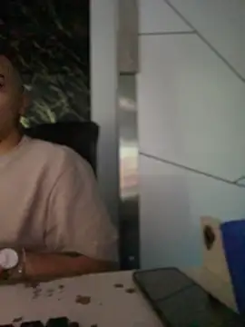 Snapshot of AlphaMasterXxx chatting on 11/15/25, 10:01 AlphaMasterXxx online show from 11/15/25, 10:01