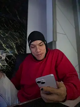 Snapshot of AlphaMasterXxx chatting on 11/26/25, 12:06 AlphaMasterXxx online show from 11/26/25, 12:06