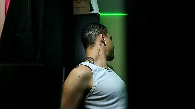 Snapshot of AlphaMasterXxx chatting on 12/03/25, 04:53 AlphaMasterXxx online show from 12/03/25, 04:53