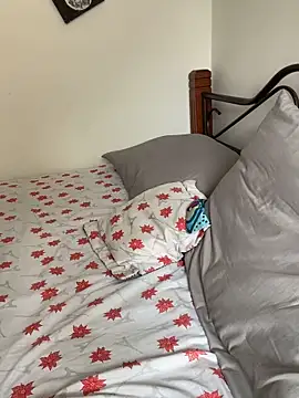 Snapshot of Thegirlofthe1000counts chatting on 09/18/25, 06:32 Thegirlofthe1000counts online show from 09/18/25, 06:32