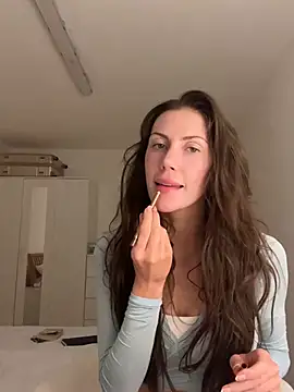 MilaRenee online show from 03/15/26, 09:54